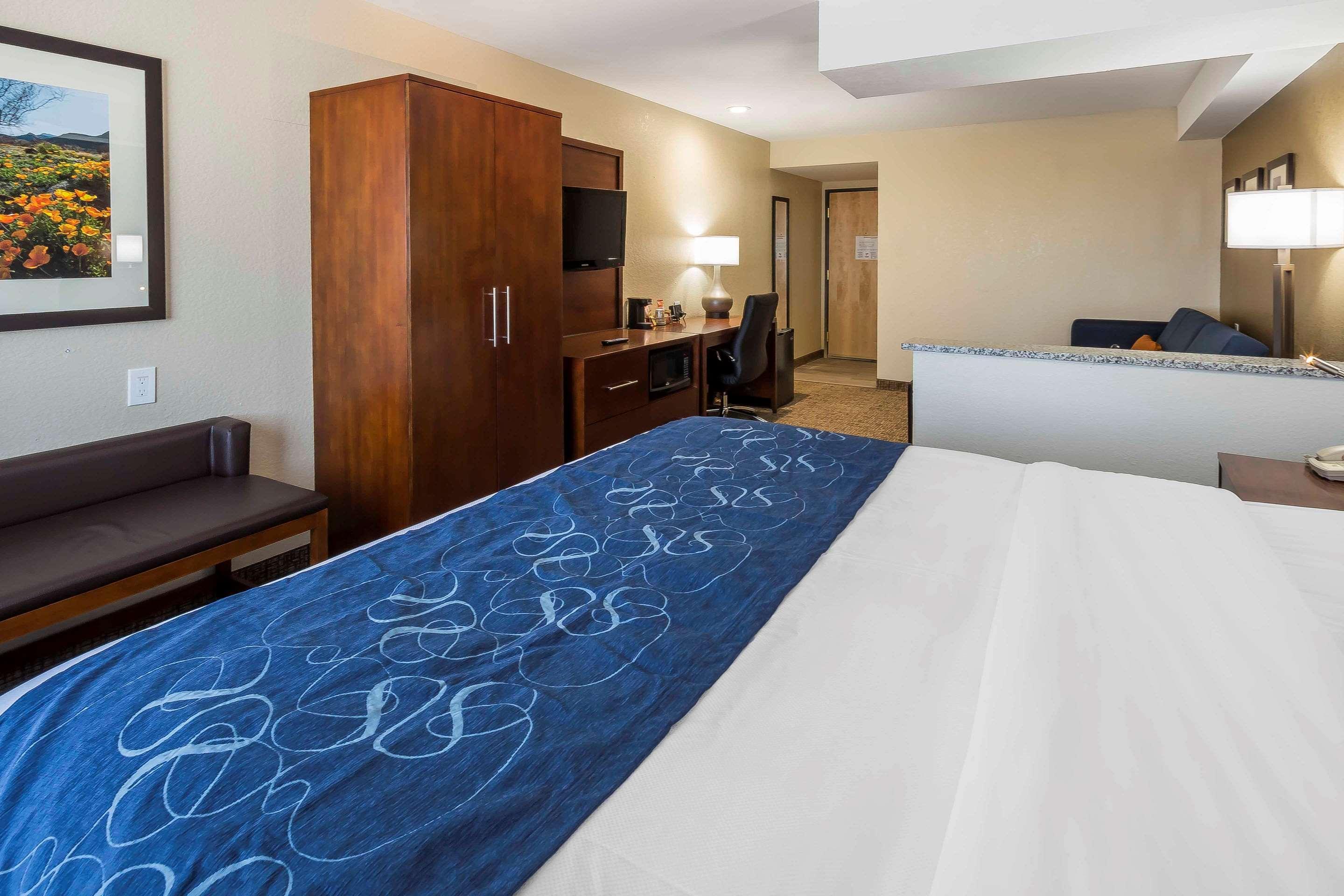 Comfort Suites El Paso Airport Eksteriør billede